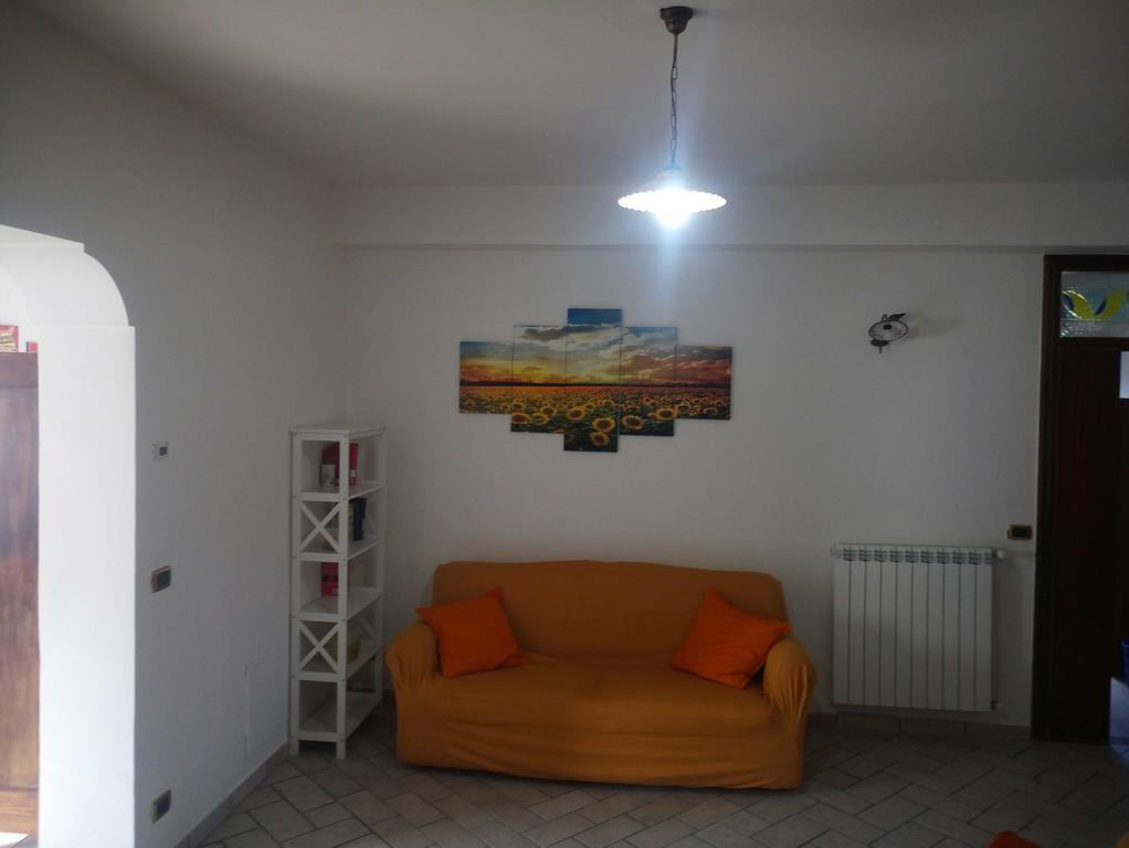 La Casa Dei Fiori - Ospitalita Diffusa Аджерола Екстериор снимка